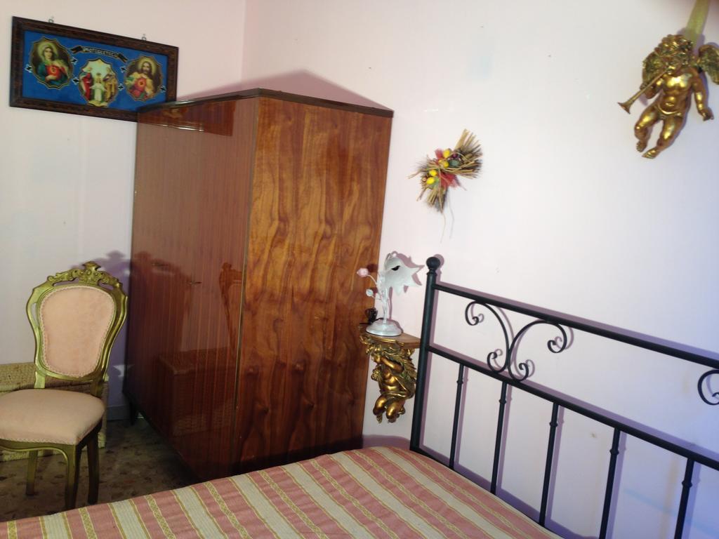 Hotel Stanza Bellaria à Pontedera Chambre photo